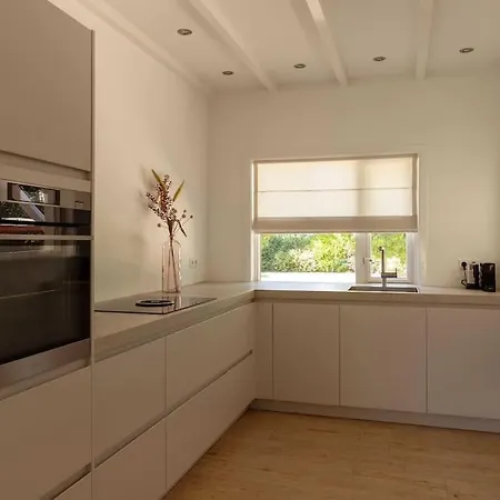 Вилла Stylish 12p With Private Pool In The Veluwe Гардерен
