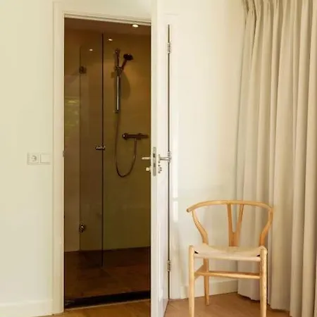 Stylish 12p With Private Pool In The Veluwe Вилла Гардерен