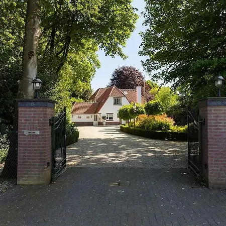 Stylish 12p With Private Pool In The Veluwe *
